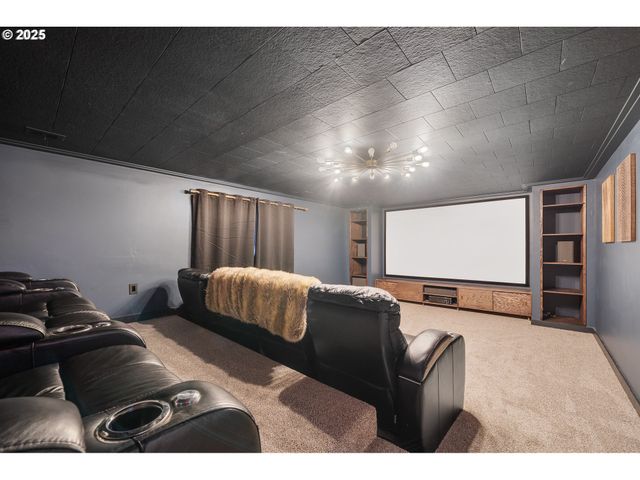 33281 KAMMEYER Rd, Scappoose, OR 97056