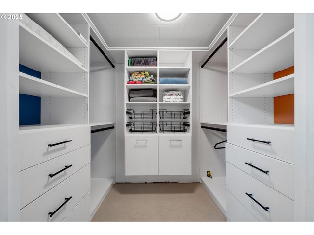 33281 KAMMEYER Rd, Scappoose, OR 97056