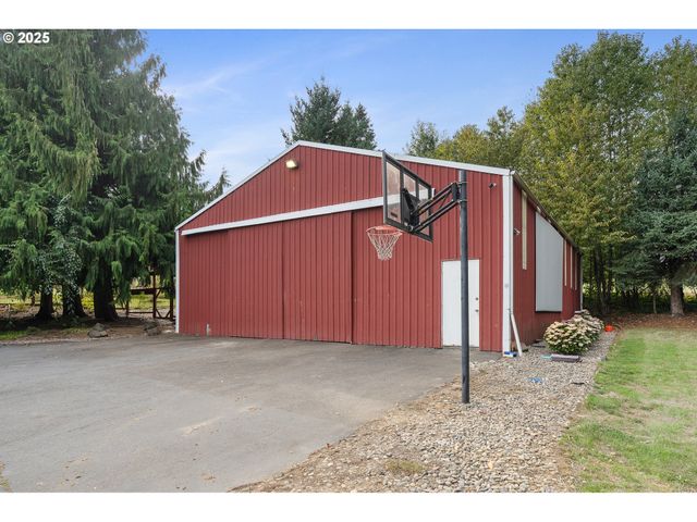 33281 KAMMEYER Rd, Scappoose, OR 97056