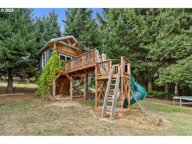33281 KAMMEYER Rd, Scappoose, OR 97056