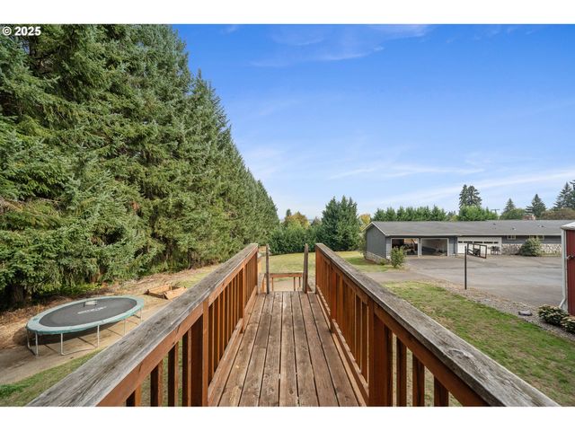 33281 KAMMEYER Rd, Scappoose, OR 97056
