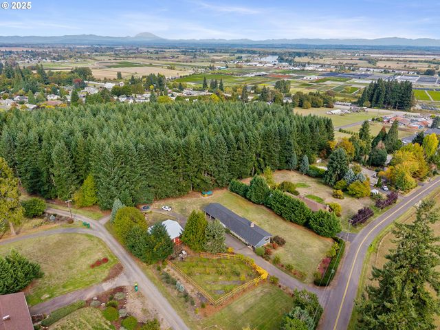 33281 KAMMEYER Rd, Scappoose, OR 97056