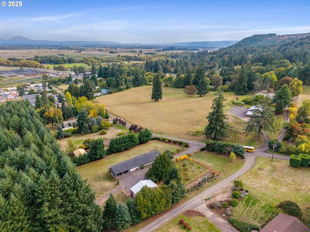 33281 KAMMEYER Rd, Scappoose, OR 97056