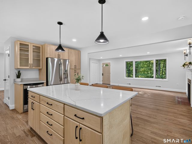 136 Minnechaug Drive, Glastonbury, CT 06033