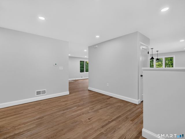 136 Minnechaug Drive, Glastonbury, CT 06033