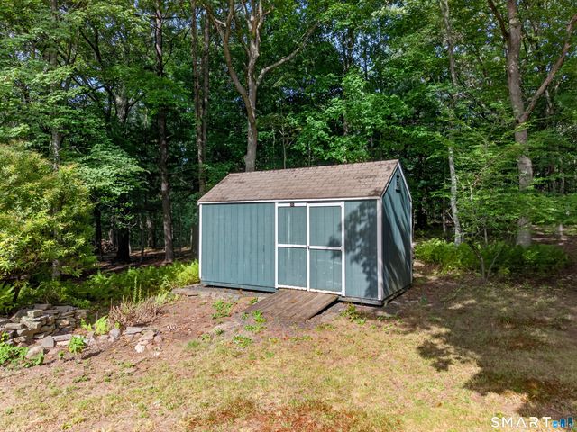 136 Minnechaug Drive, Glastonbury, CT 06033