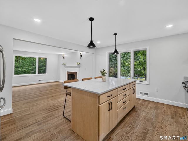 136 Minnechaug Drive, Glastonbury, CT 06033