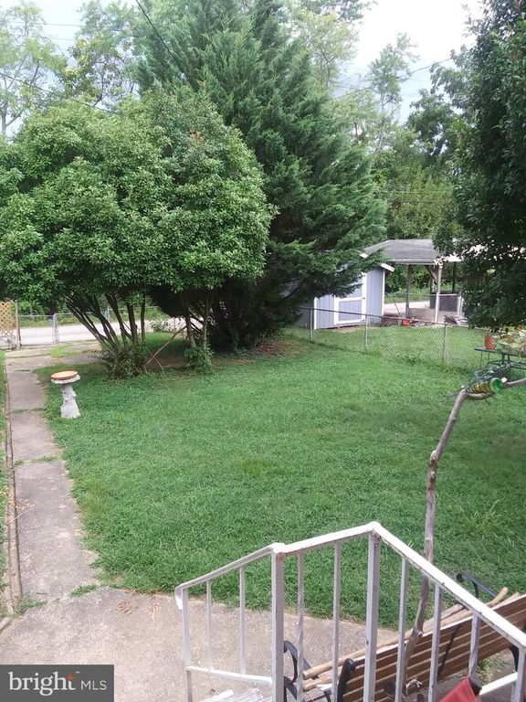 12 BLADEN RD, Baltimore, MD 21221