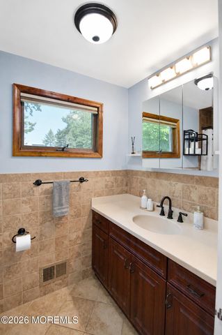 234 Parkview Terrace, Lincroft, NJ 07738
