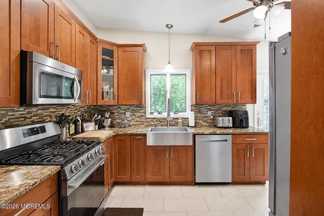 234 Parkview Terrace, Lincroft, NJ 07738