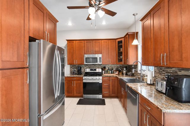 234 Parkview Terrace, Lincroft, NJ 07738