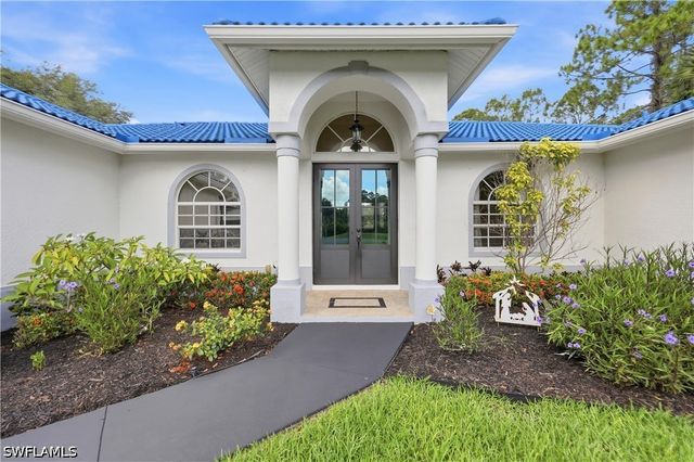 104 12th AVE NW, Naples, FL 34120