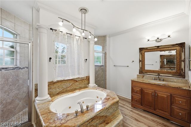 104 12th AVE NW, Naples, FL 34120