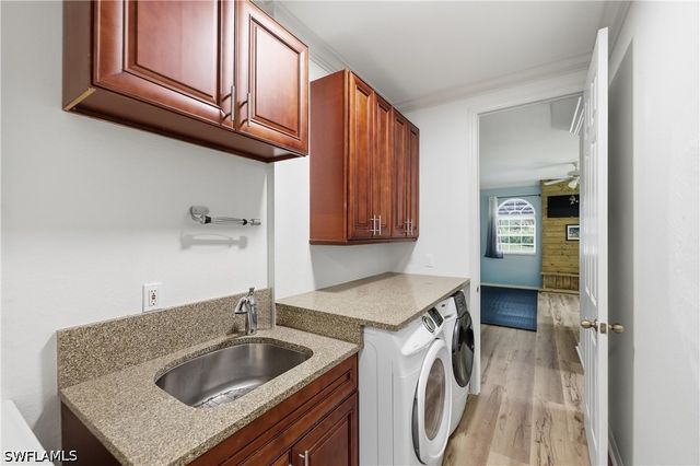104 12th AVE NW, Naples, FL 34120