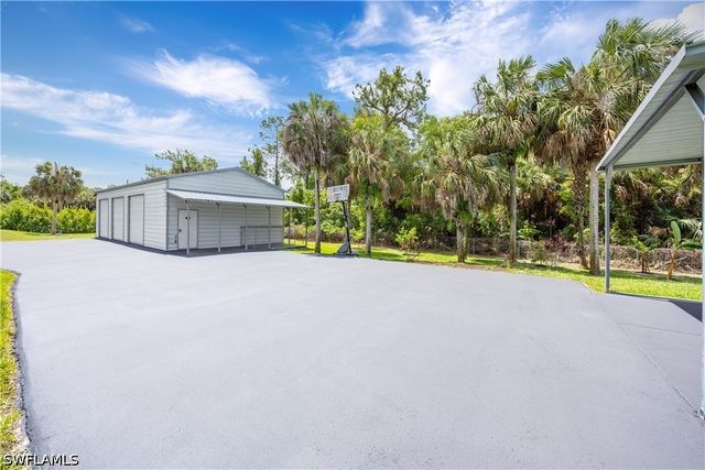 104 12th AVE NW, Naples, FL 34120