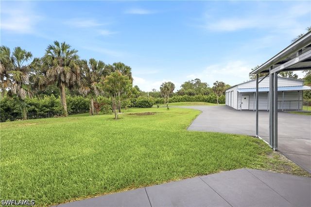 104 12th AVE NW, Naples, FL 34120