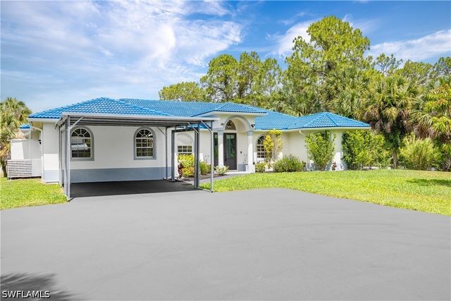 104 12th AVE NW, Naples, FL 34120