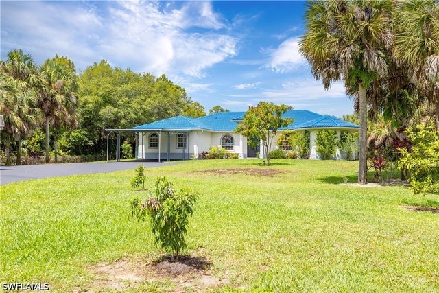 104 12th AVE NW, Naples, FL 34120