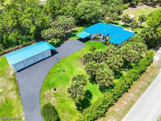 104 12th AVE NW, Naples, FL 34120