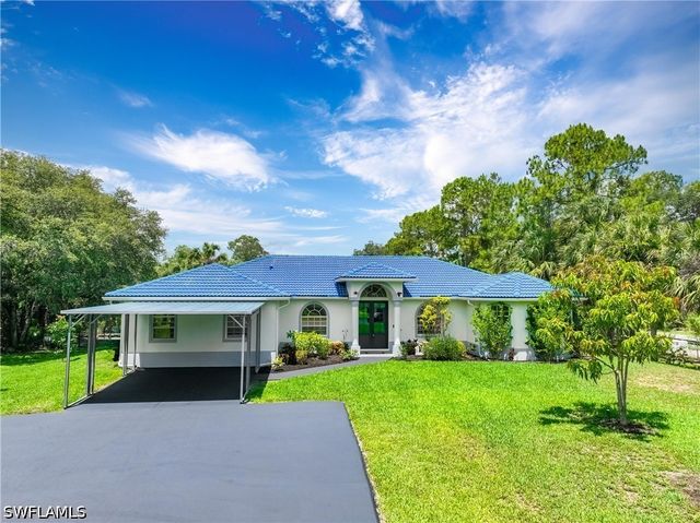 104 12th AVE NW, Naples, FL 34120