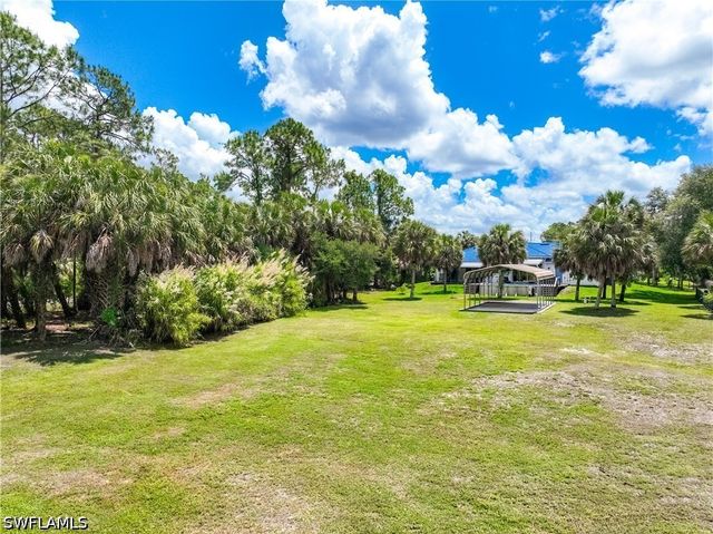 104 12th AVE NW, Naples, FL 34120