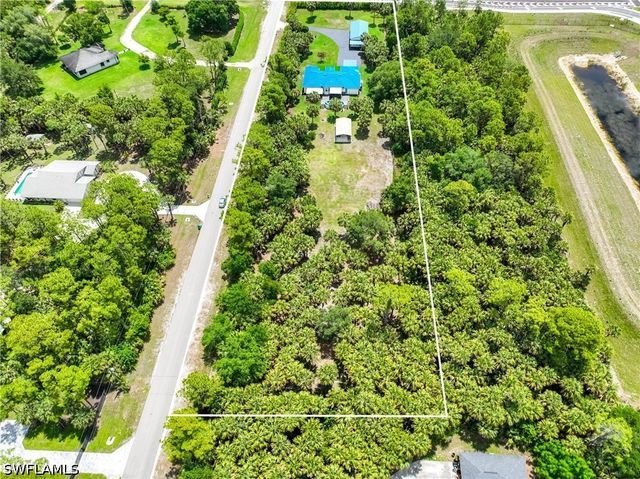 104 12th AVE NW, Naples, FL 34120