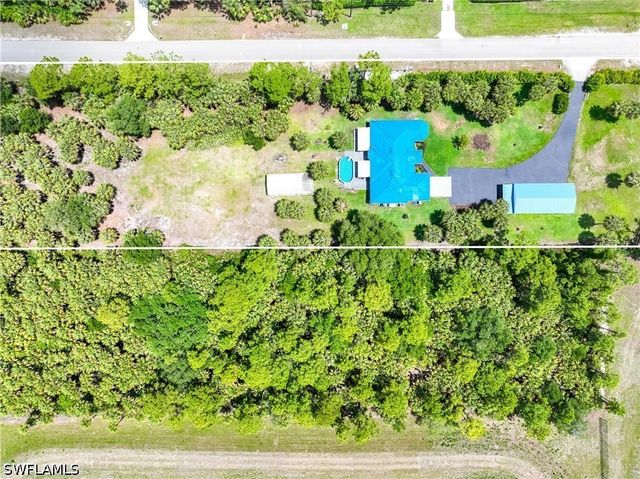 104 12th AVE NW, Naples, FL 34120