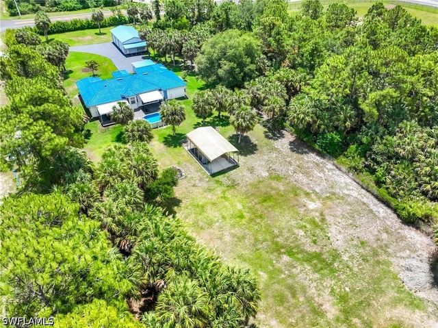 104 12th AVE NW, Naples, FL 34120