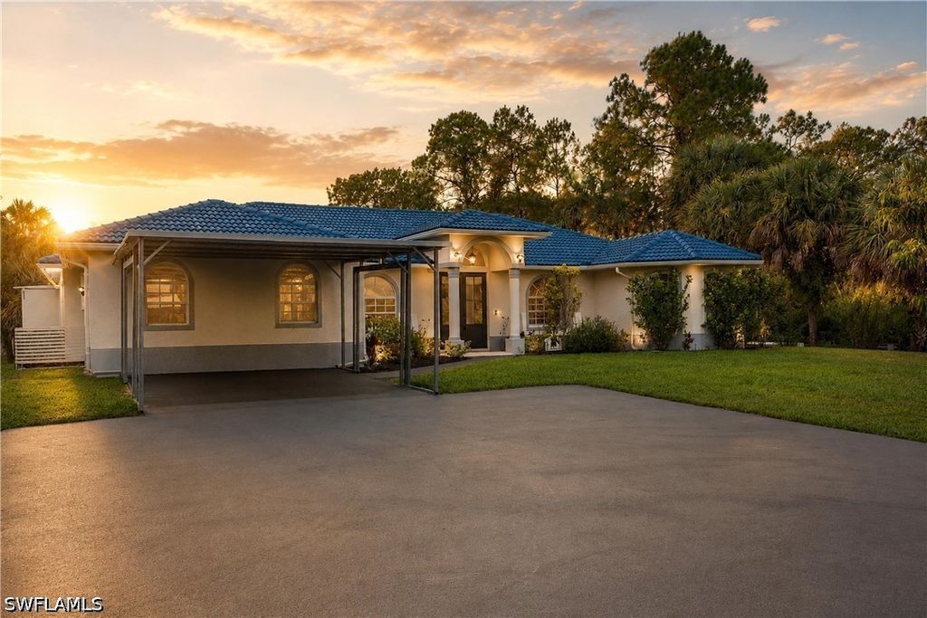 104 12th AVE NW, Naples, FL 34120