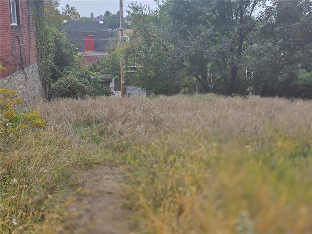 218 Jucunda St, Knoxville, PA 15210