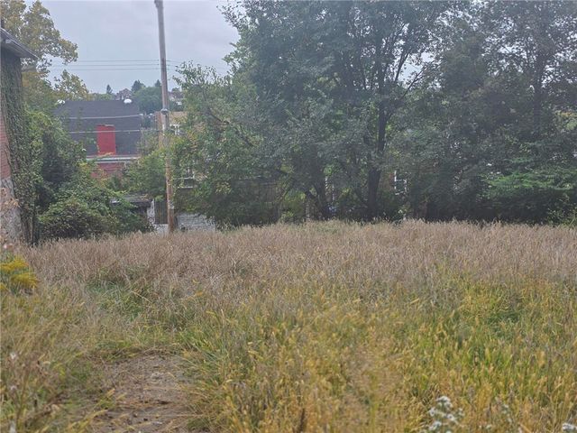 218 Jucunda St, Knoxville, PA 15210