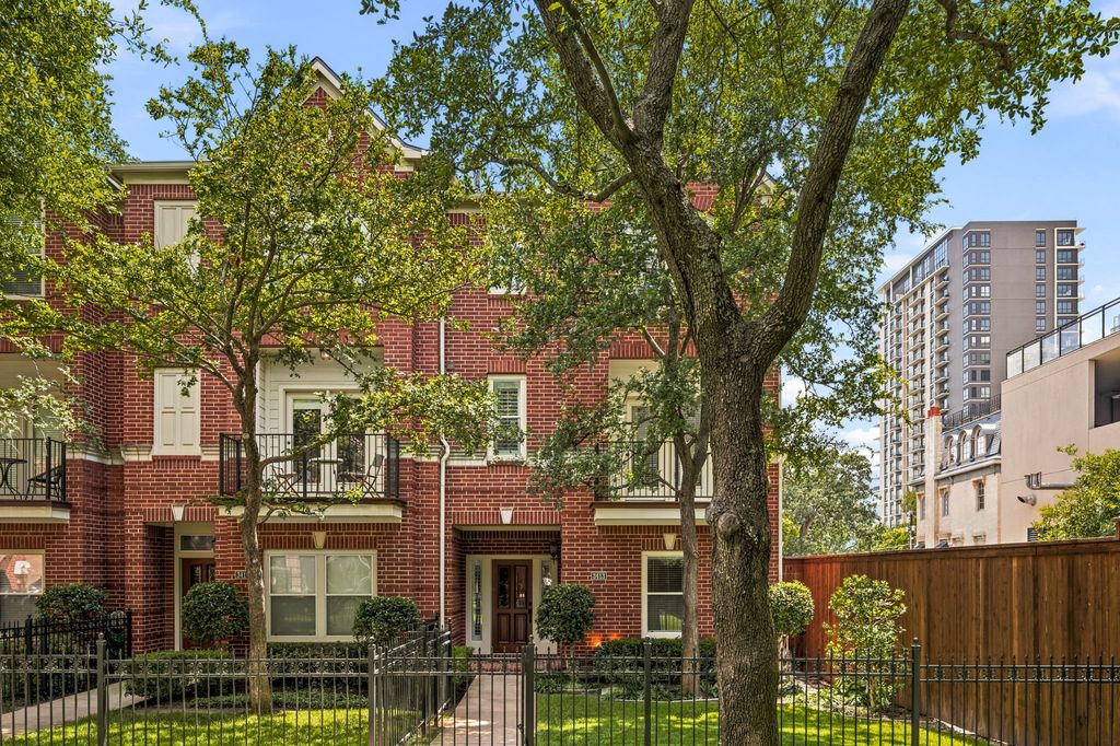 3413 Howell Street, Dallas, TX 75204