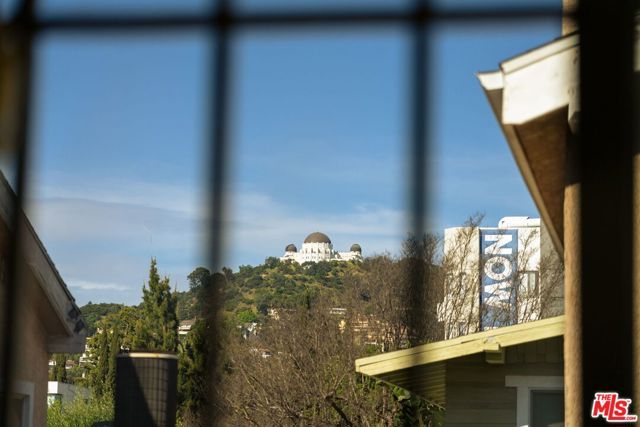 1754 N Kenmore Avenue 202, Los Angeles, CA 90027