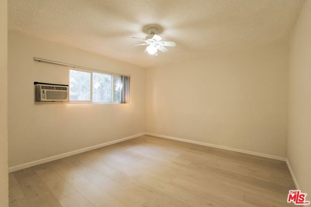 1754 N Kenmore Avenue 202, Los Angeles, CA 90027