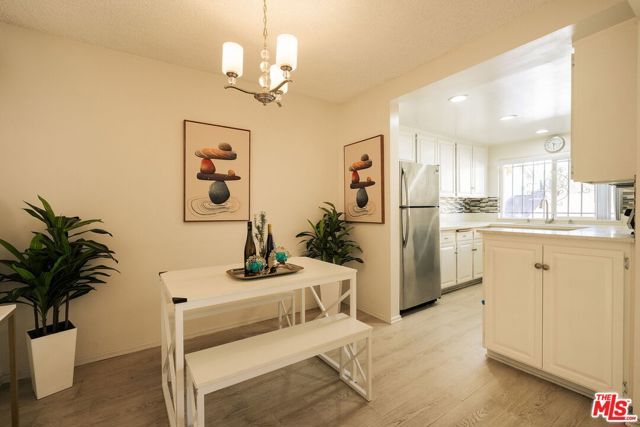 1754 N Kenmore Avenue 202, Los Angeles, CA 90027