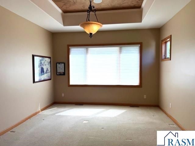 421 Diamond Creek Road, Mankato, MN 56001