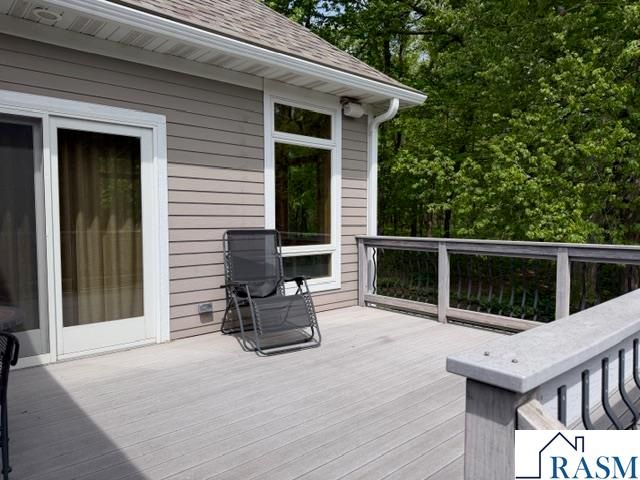 421 Diamond Creek Road, Mankato, MN 56001