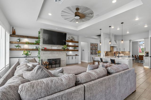 140 Gustav LN, San Marcos, TX 78666