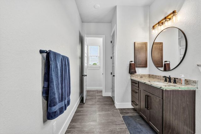 140 Gustav LN, San Marcos, TX 78666