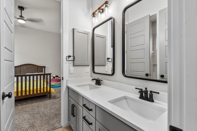 140 Gustav LN, San Marcos, TX 78666