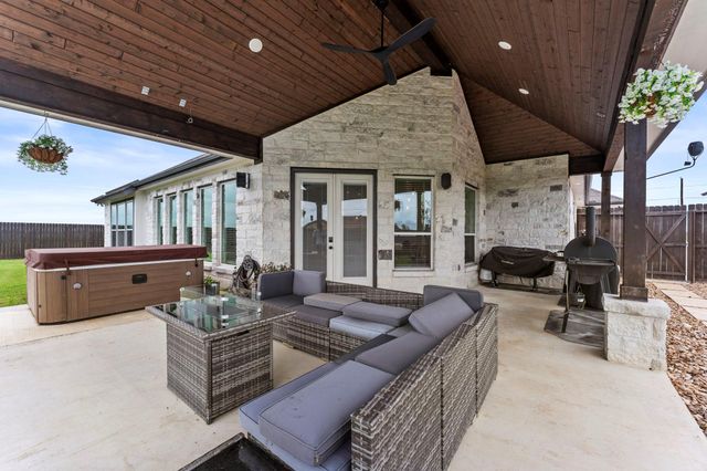 140 Gustav LN, San Marcos, TX 78666