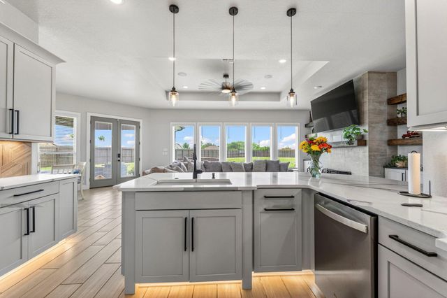 140 Gustav LN, San Marcos, TX 78666