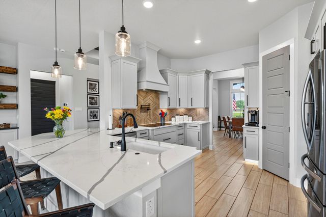 140 Gustav LN, San Marcos, TX 78666