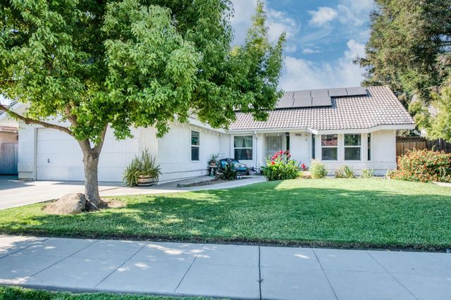 2373 Beechwood Way, Madera, CA 93637