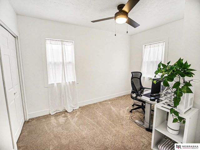 1146 Sumner Street, Lincoln, NE 68502