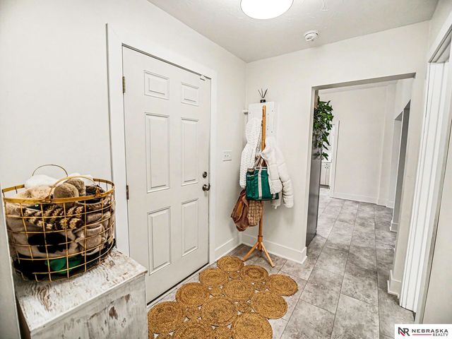 1146 Sumner Street, Lincoln, NE 68502