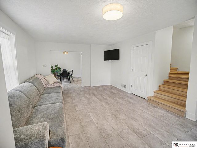 1146 Sumner Street, Lincoln, NE 68502