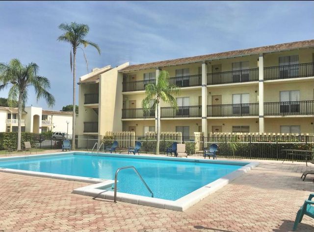 1500 N Congress Avenue A201, West Palm Beach, FL 33401