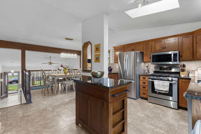 4385 W 140th Street, Savage, MN 55378