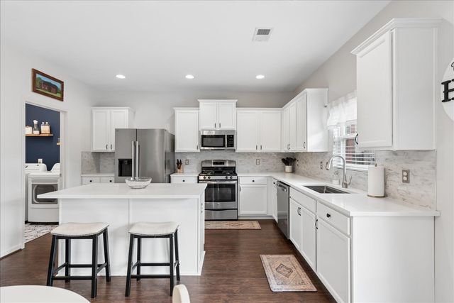 960 Morning Rd, Antioch, TN 37013